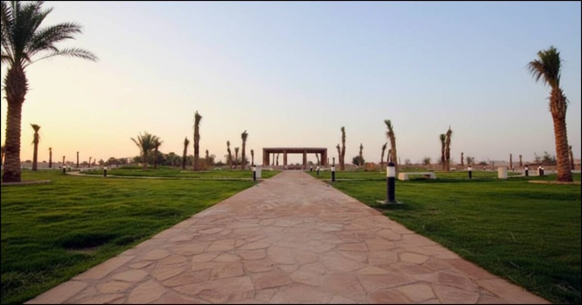 Traditional Arish of King Abdulaziz in Al-Saih Al-Kharj surrounded by palm trees